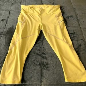 Athleta Yellow biker shorts Womens